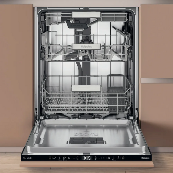 Hotpoint EasyClean Dishwasher